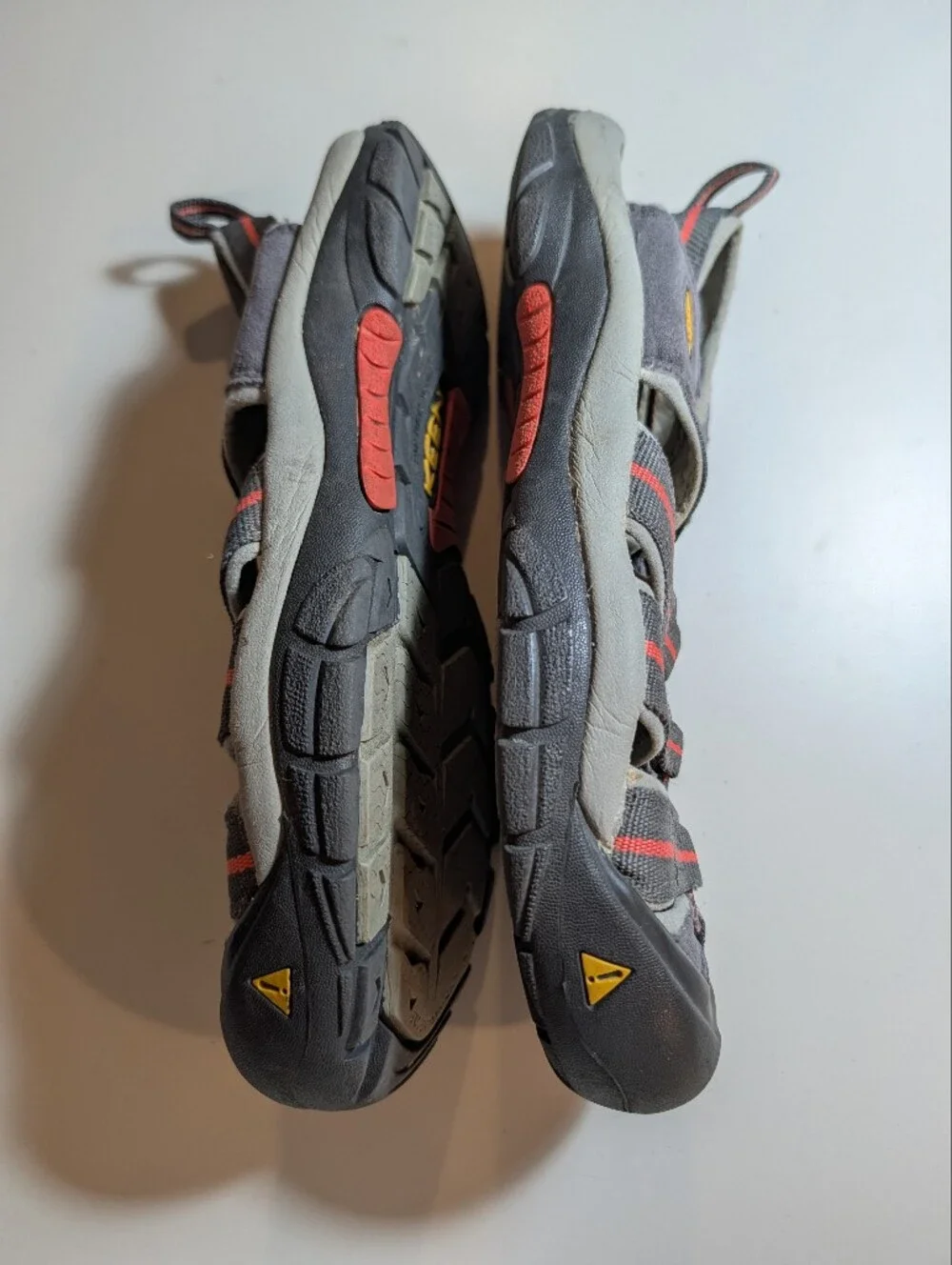 Keen Mens 10.5 Newport H2 Closed-Toe Sport Sandals in Gray with Orange Stripes